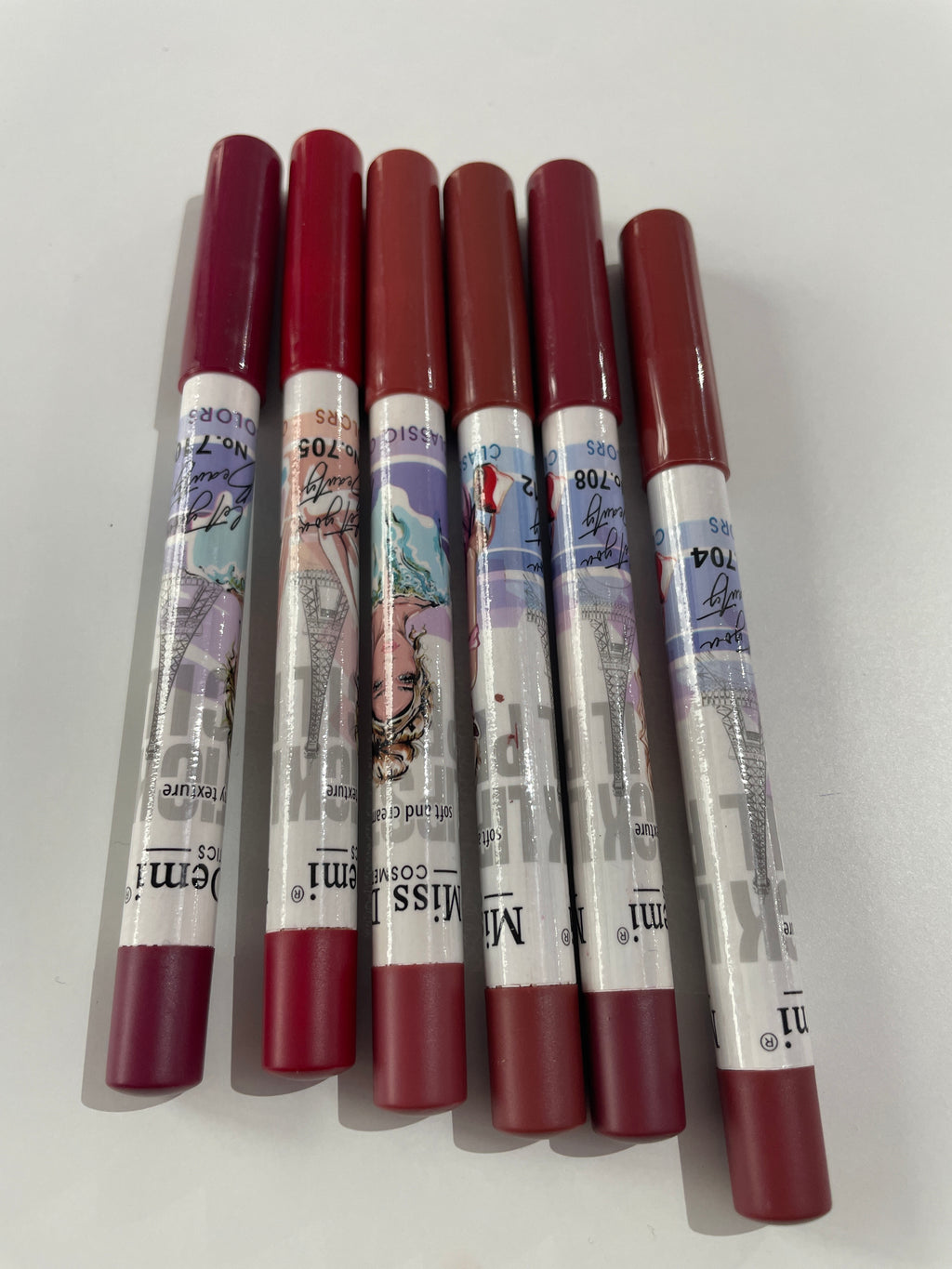 Creion buze - Miss Demi