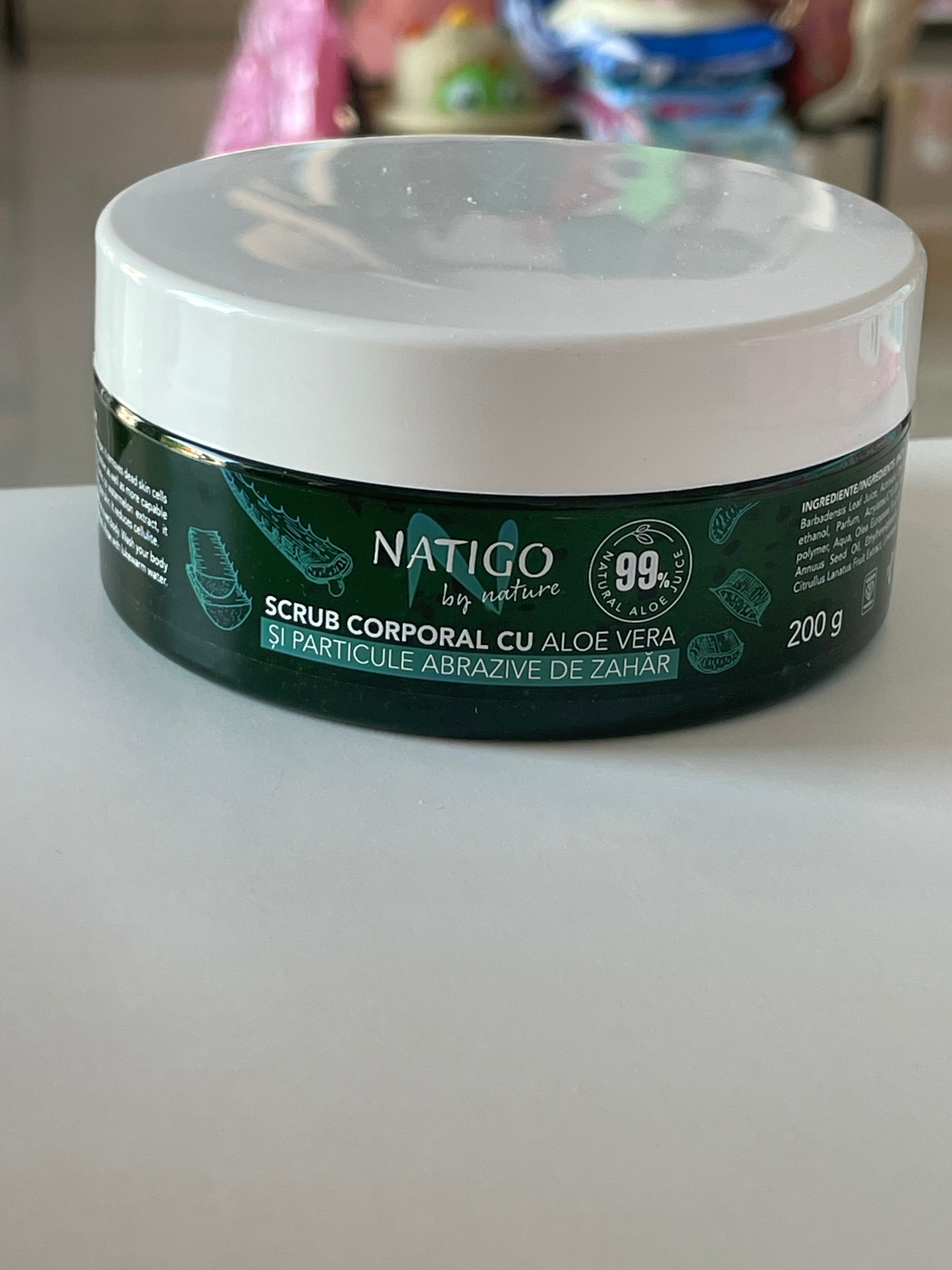 Scrub pentru corp cu aloe vera - NATIGO