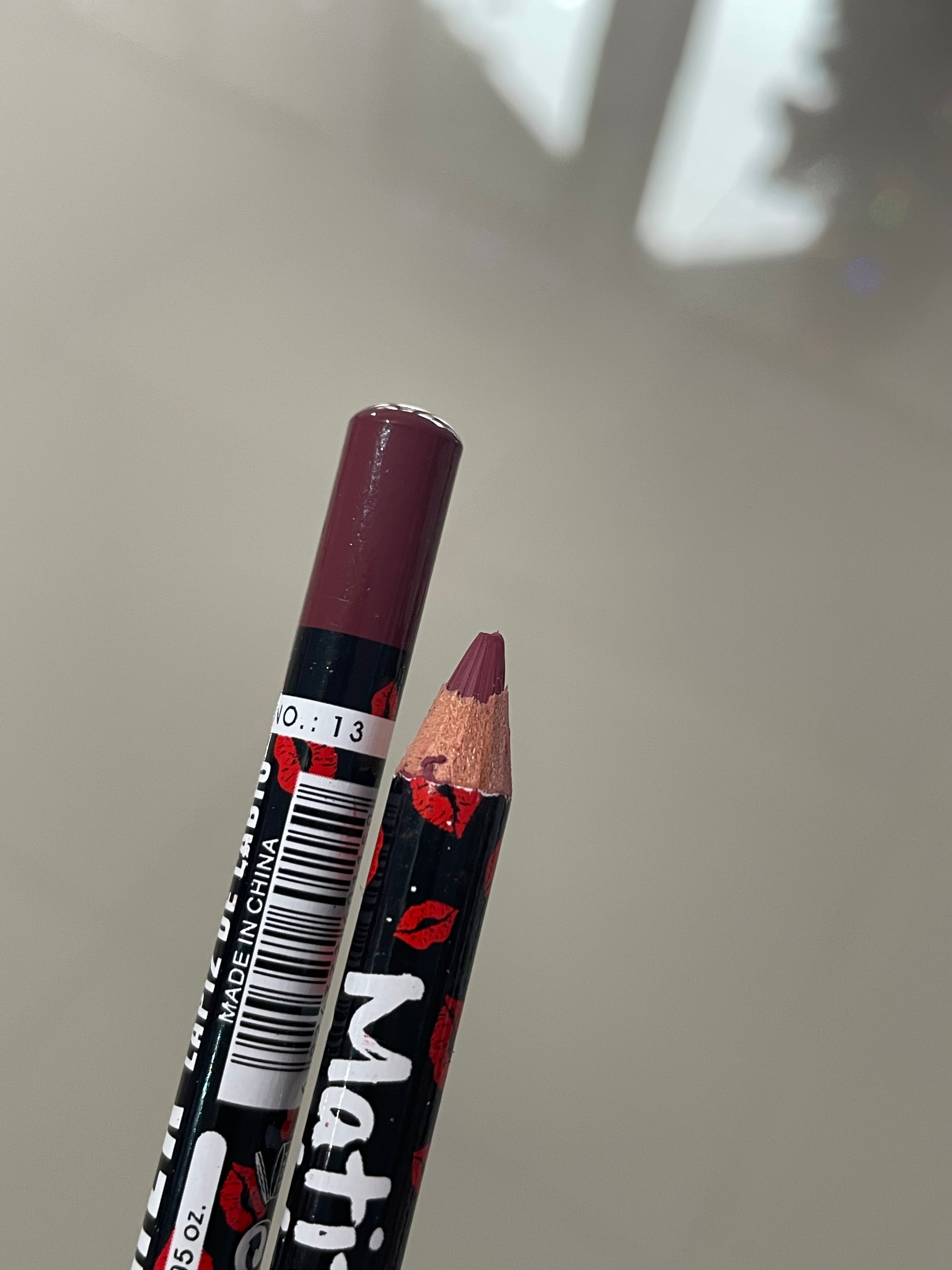 Creion buze Matita Labbra - Ushas