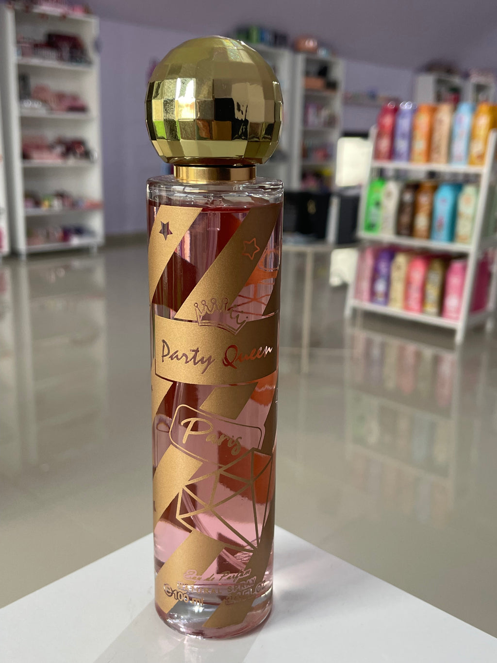 Apa de toaleta Party Qween