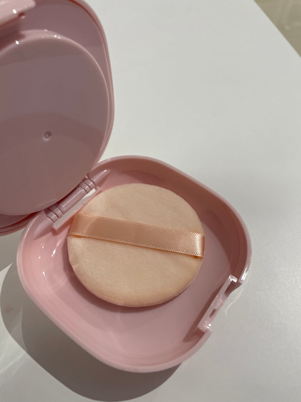 Pudra compacta si concealer - Ushas