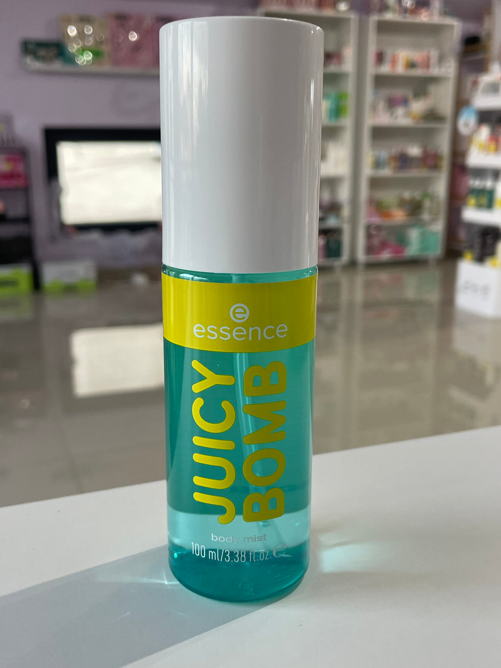 Body Mist Juicy bomb 105- coconut chill - ESSENCE