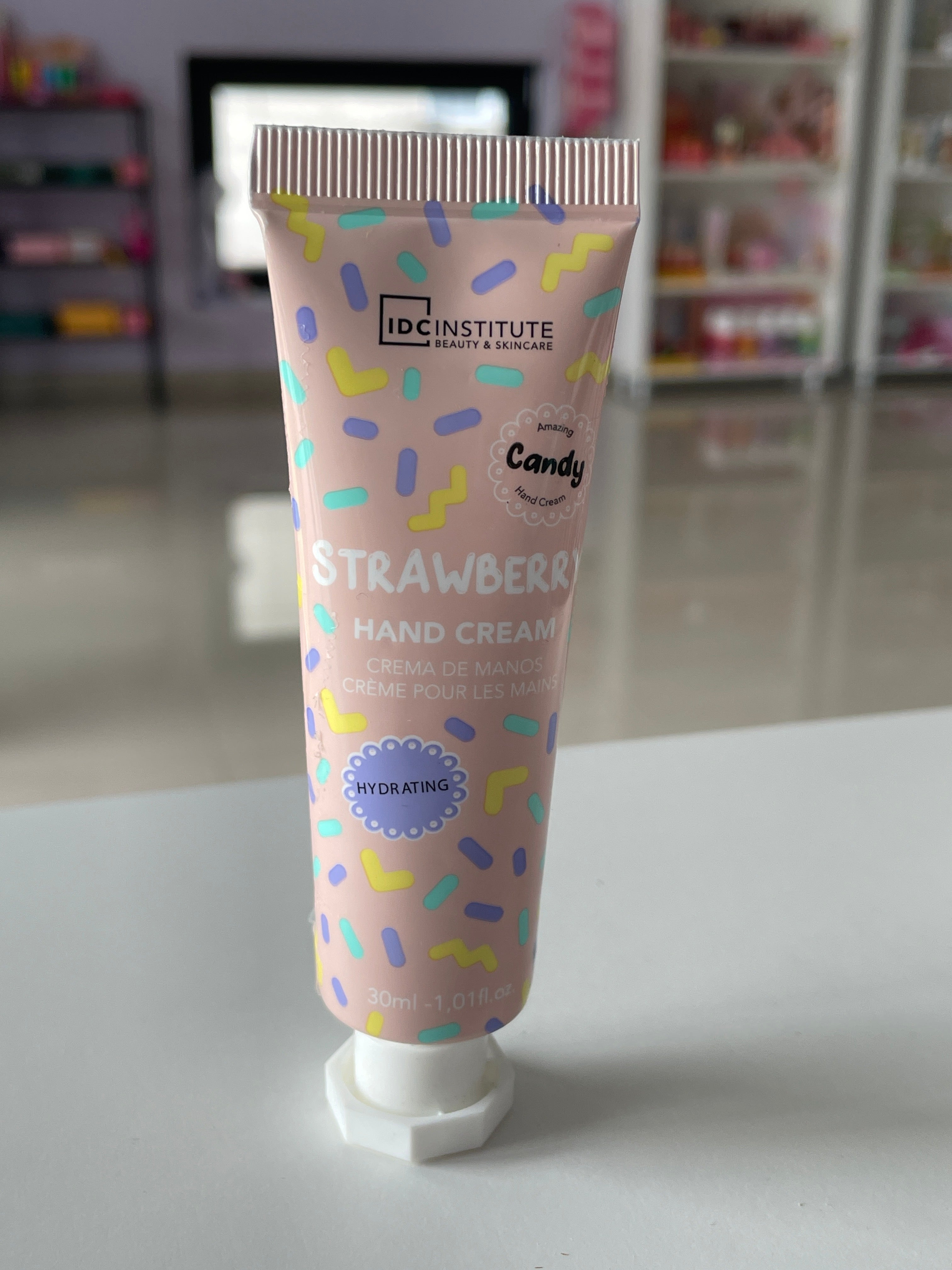 Crema maini Candy Capsuni - IDC INSTITUTE