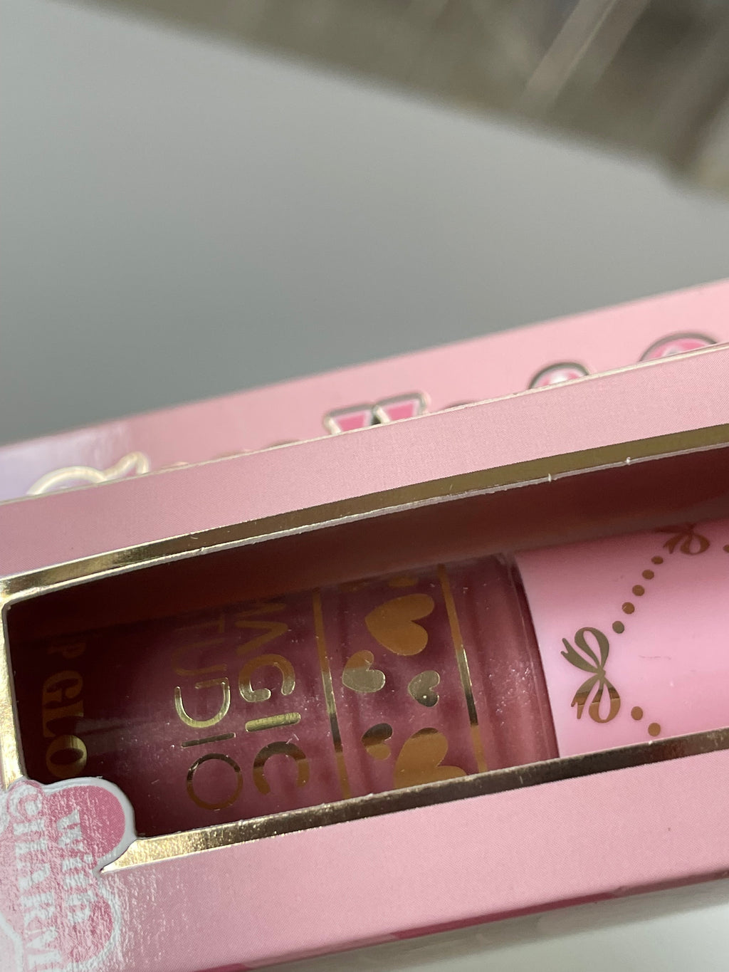 Luciu buze Juicy Pink Glaze, Coquette Charm - MAGIC STUDIO