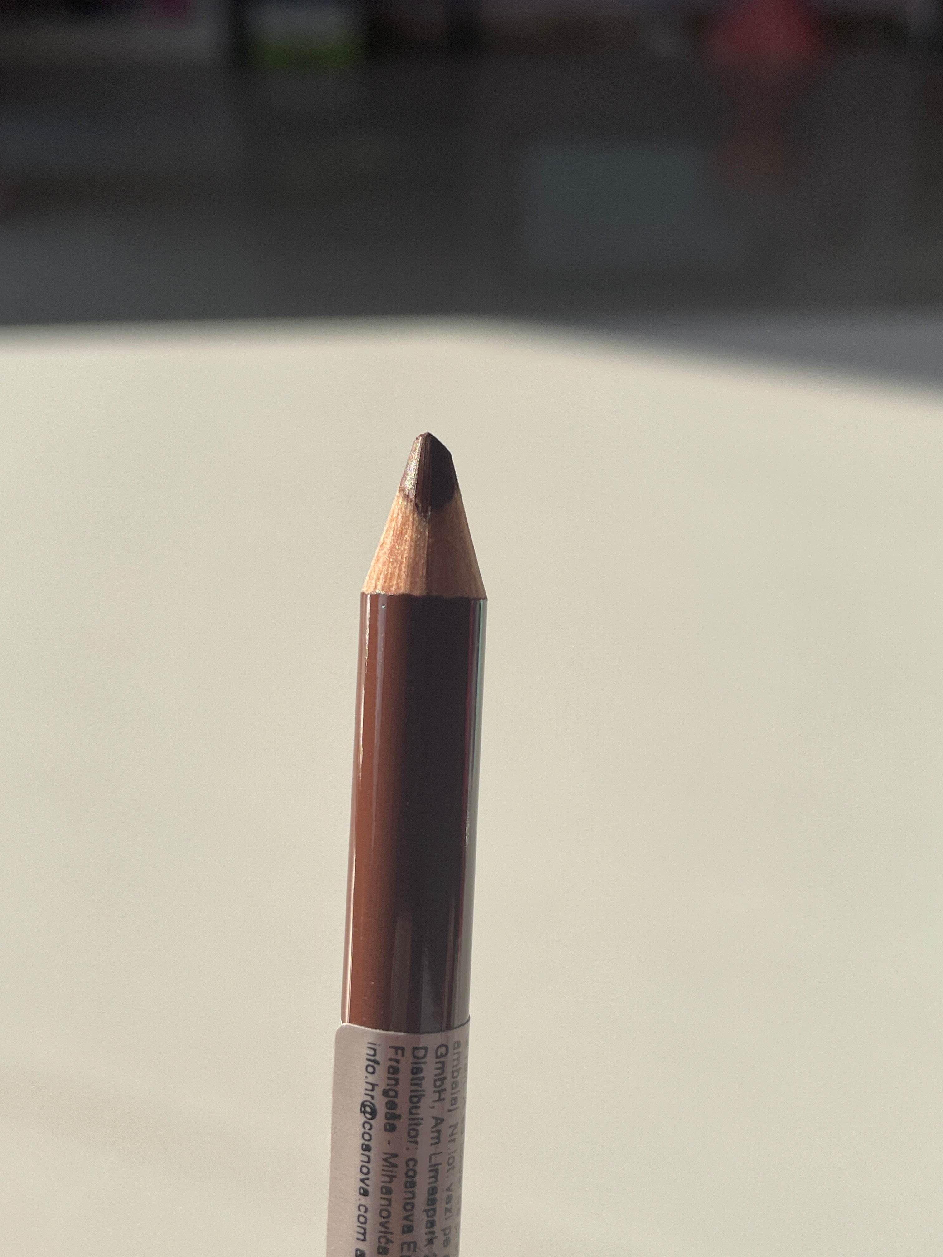 Creion buze Pout line - 04 Cocoa me Crazy - ESSENCE