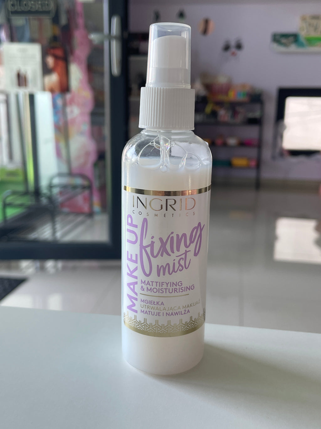Spray fixare machiaj - INGRID