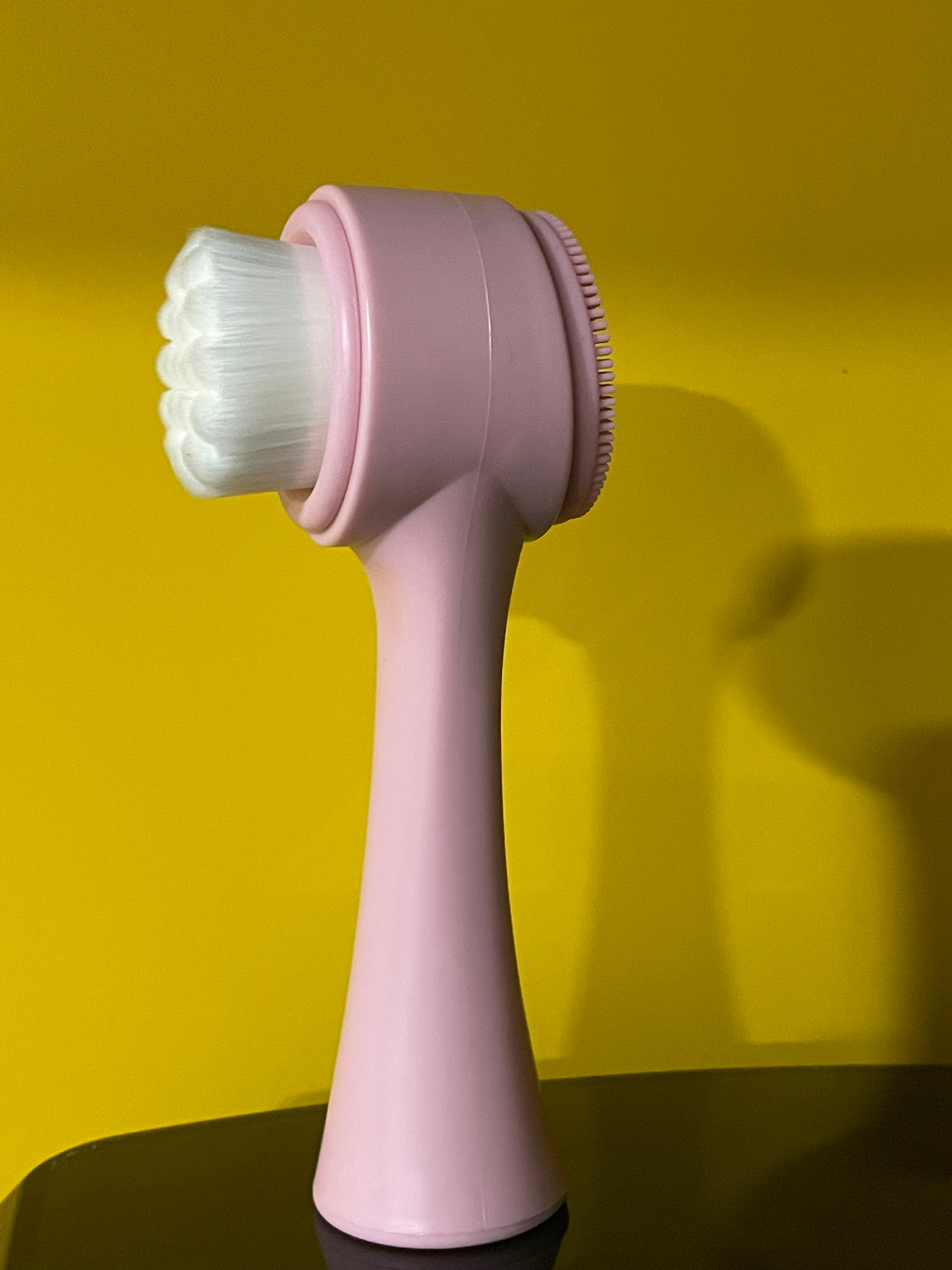 Perie pentru curatarea tenului