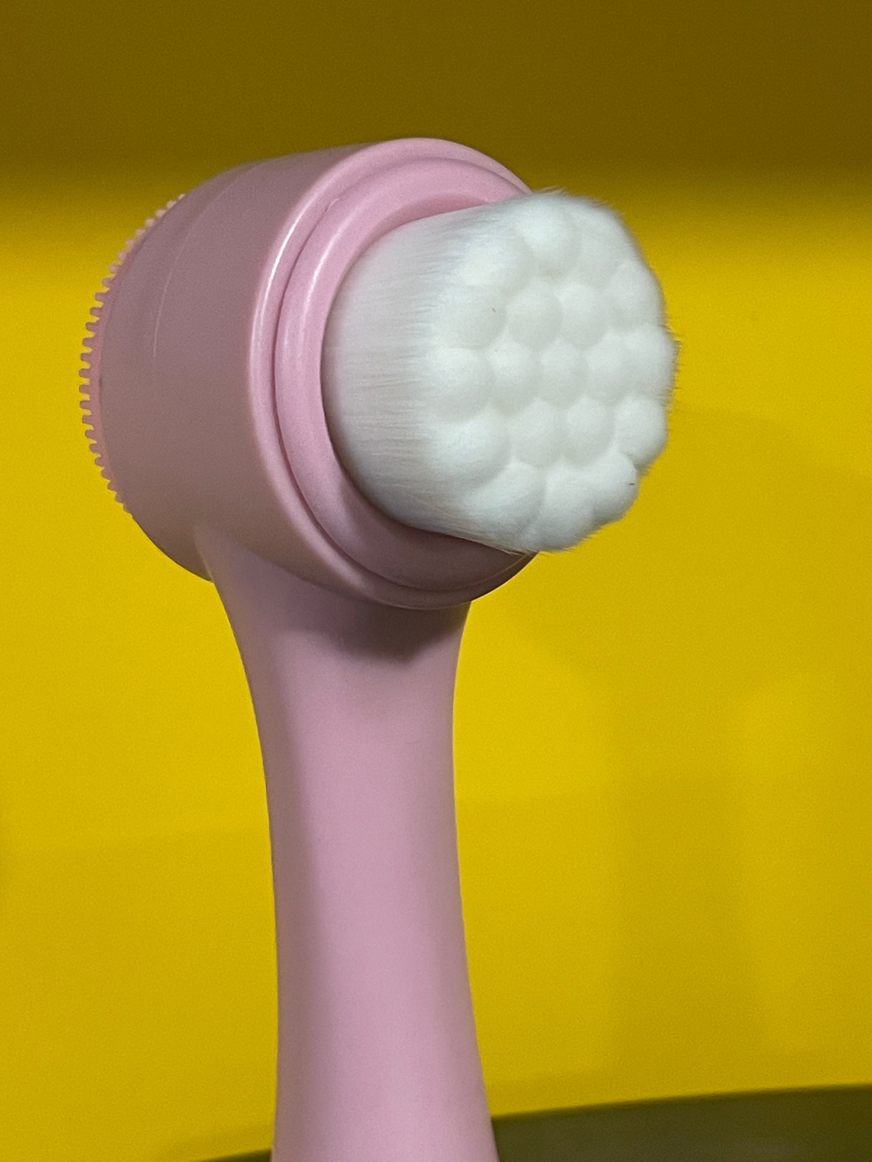 Perie pentru curatarea tenului