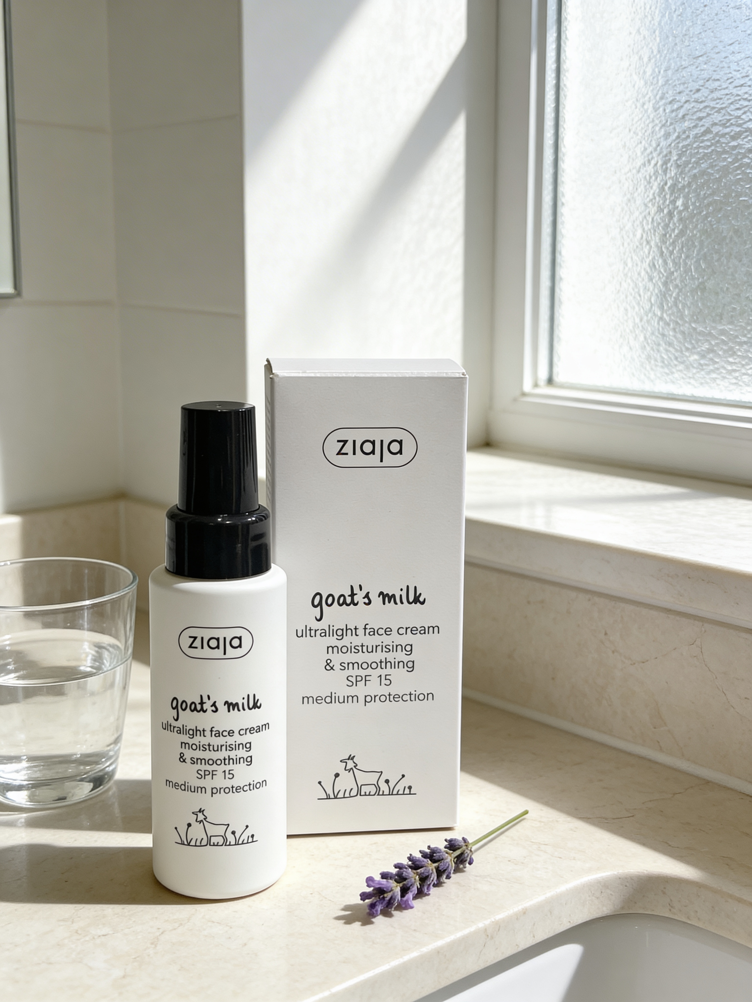 Crema de fata ultra light cu lapte de capra si SPF 15 - ZIAJA