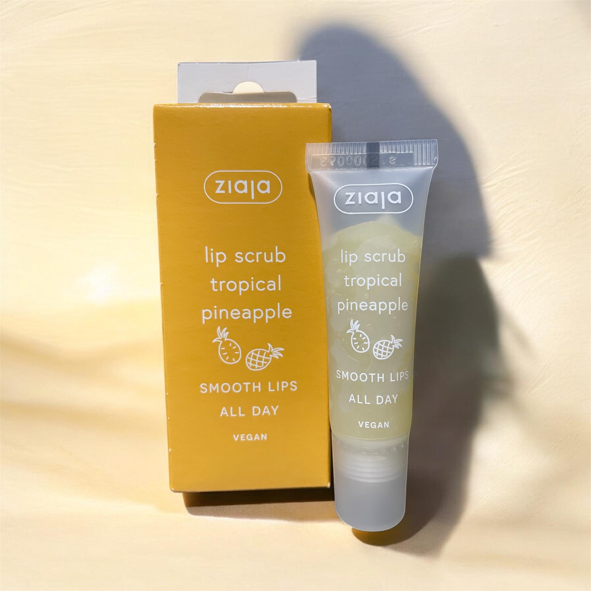 Scrub buze Ananas - ZIAJA