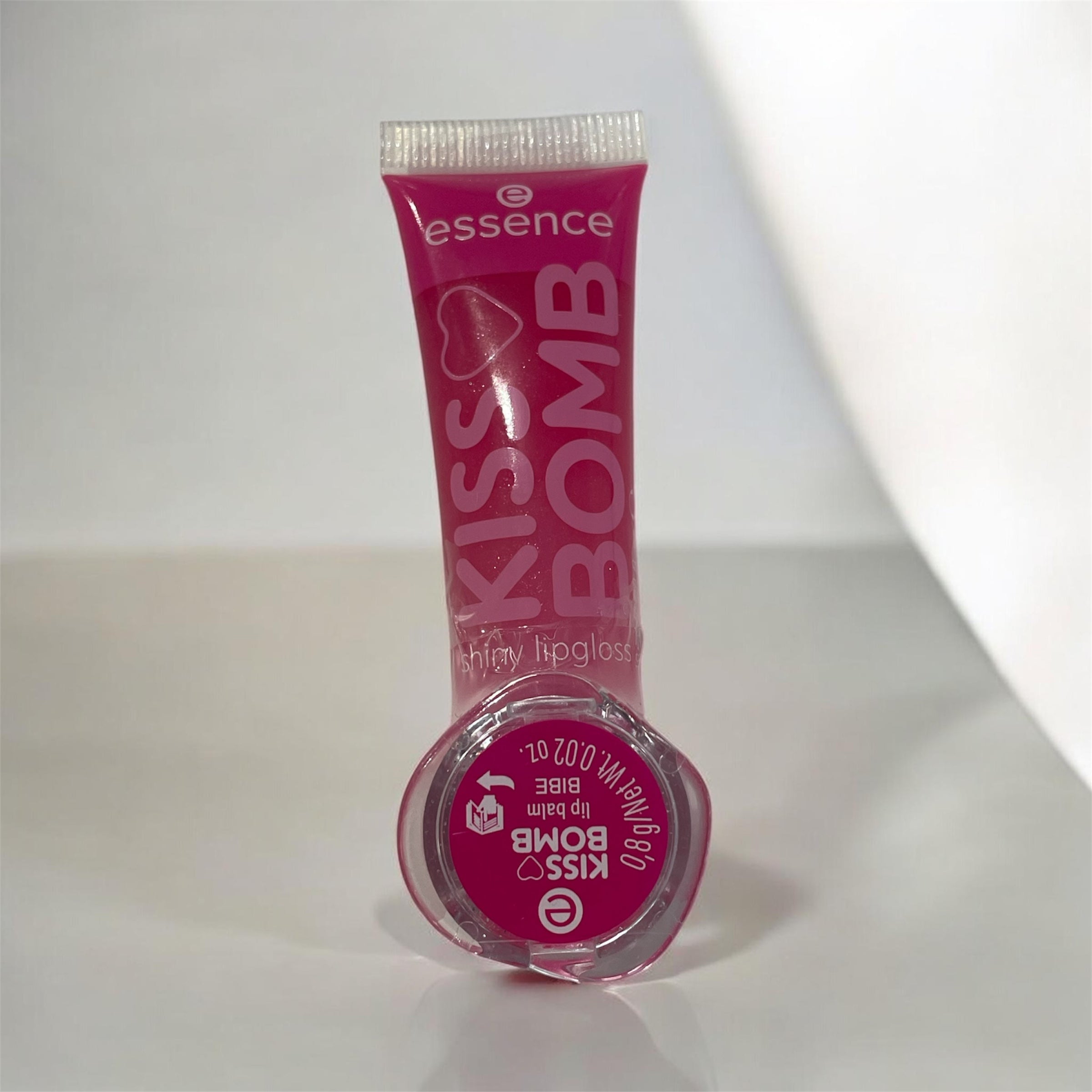 Kiss Bomb 2 in 1 luciu+balsam - ESSENCE