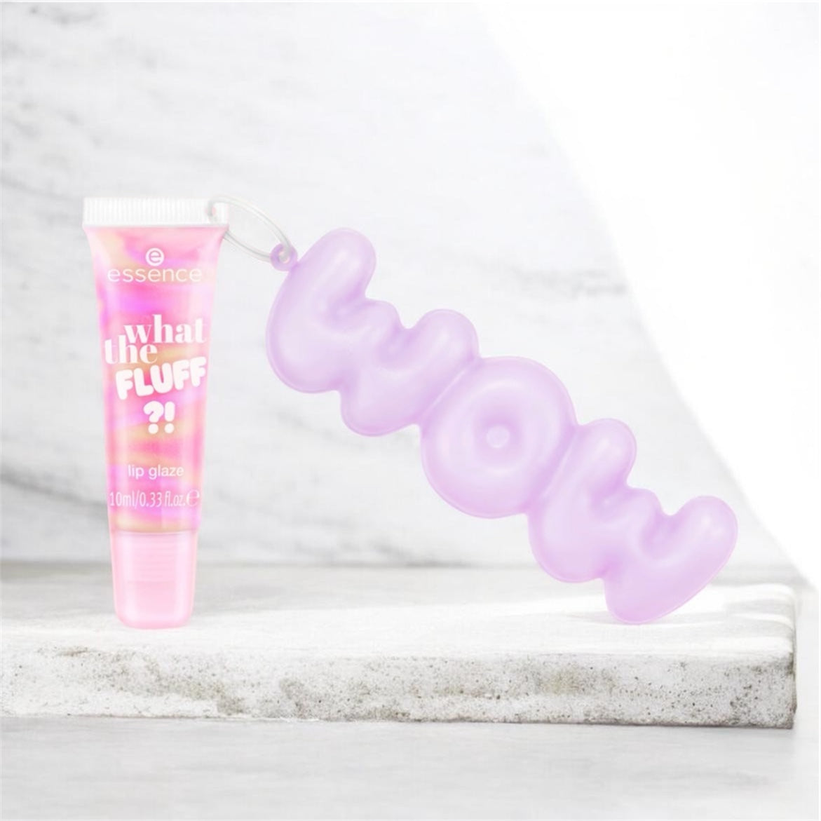 Lip Glaze What the fluff ?! - ESSENCE