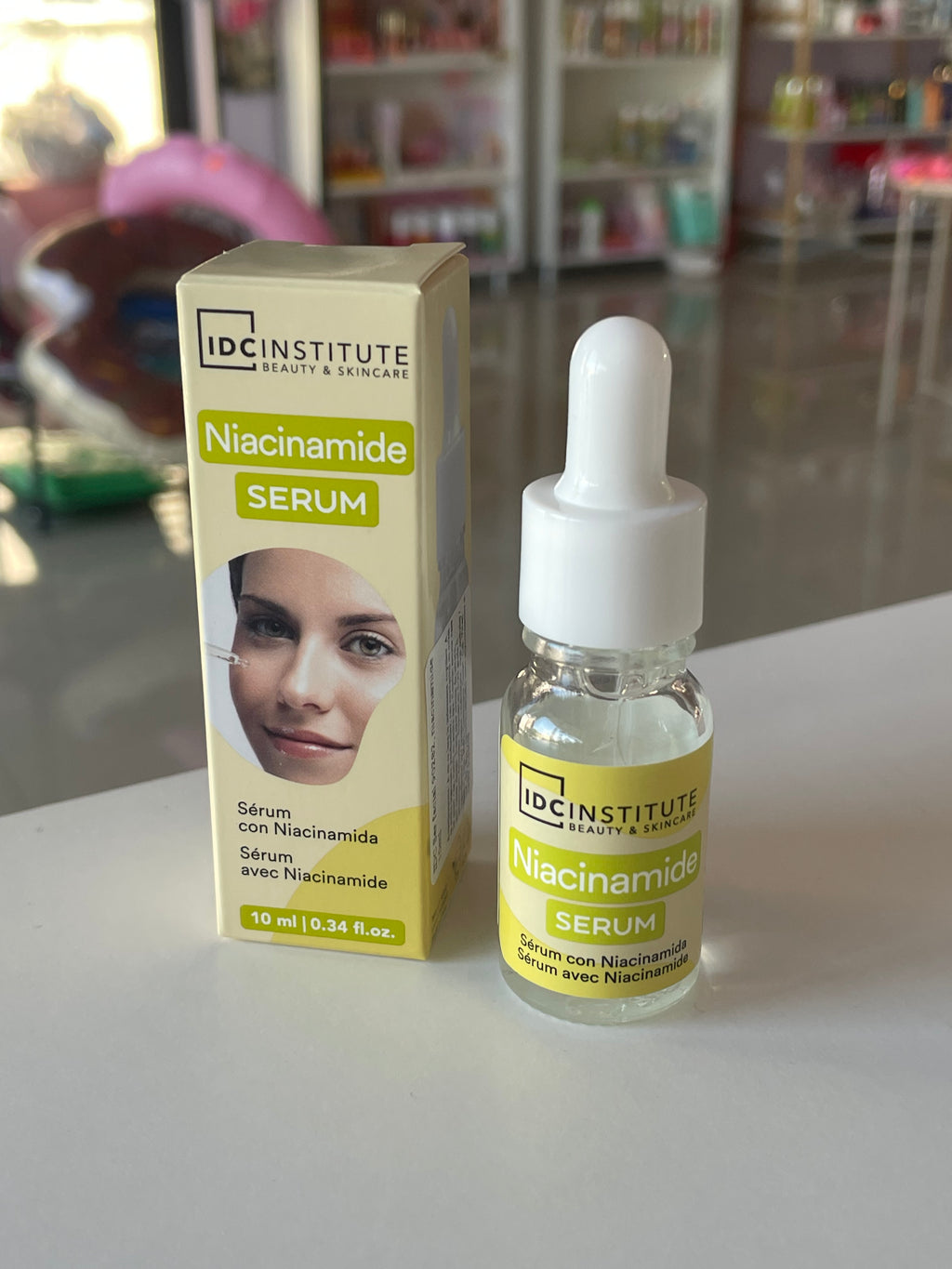 Ser fata cu Niacinamide - IDC INSTITUTE