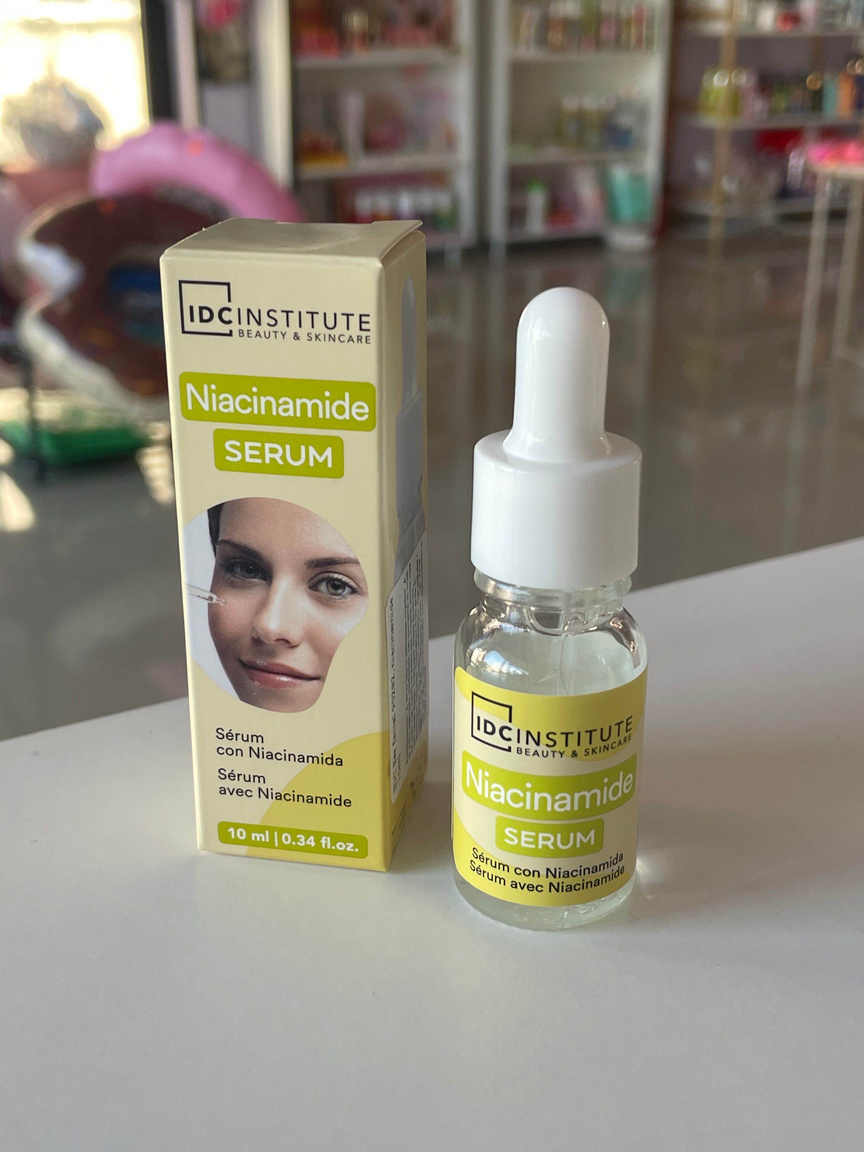 Ser fata cu Niacinamide - IDC INSTITUTE