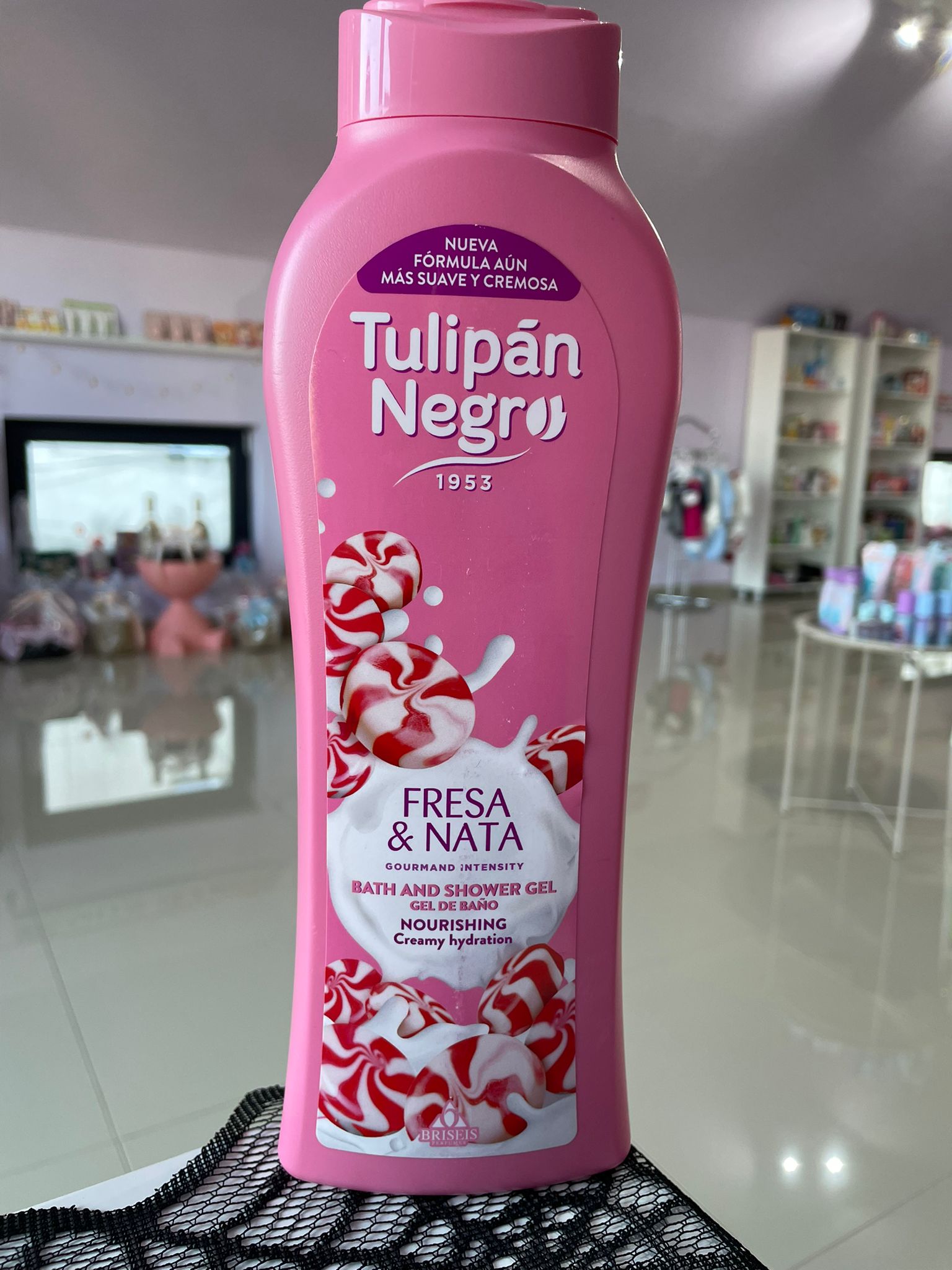 Gel de dus Fresa & Nata - Tulipan Negro